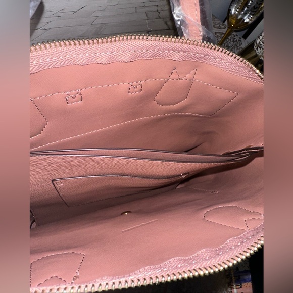 Authentic Japanese brand Hund Red convertible backpack satchel - Picture 8 of 16